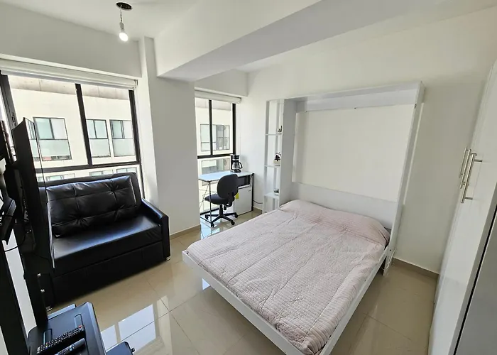 Habitacion Con Bano Privado En Departamento Compartido Cerca De Zona De Conciertos